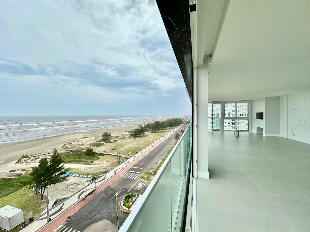 Imagem do imóvel Apartamento 3 dormitórios para aluguel, Navegantes em Capão Da Canoa referência 240075