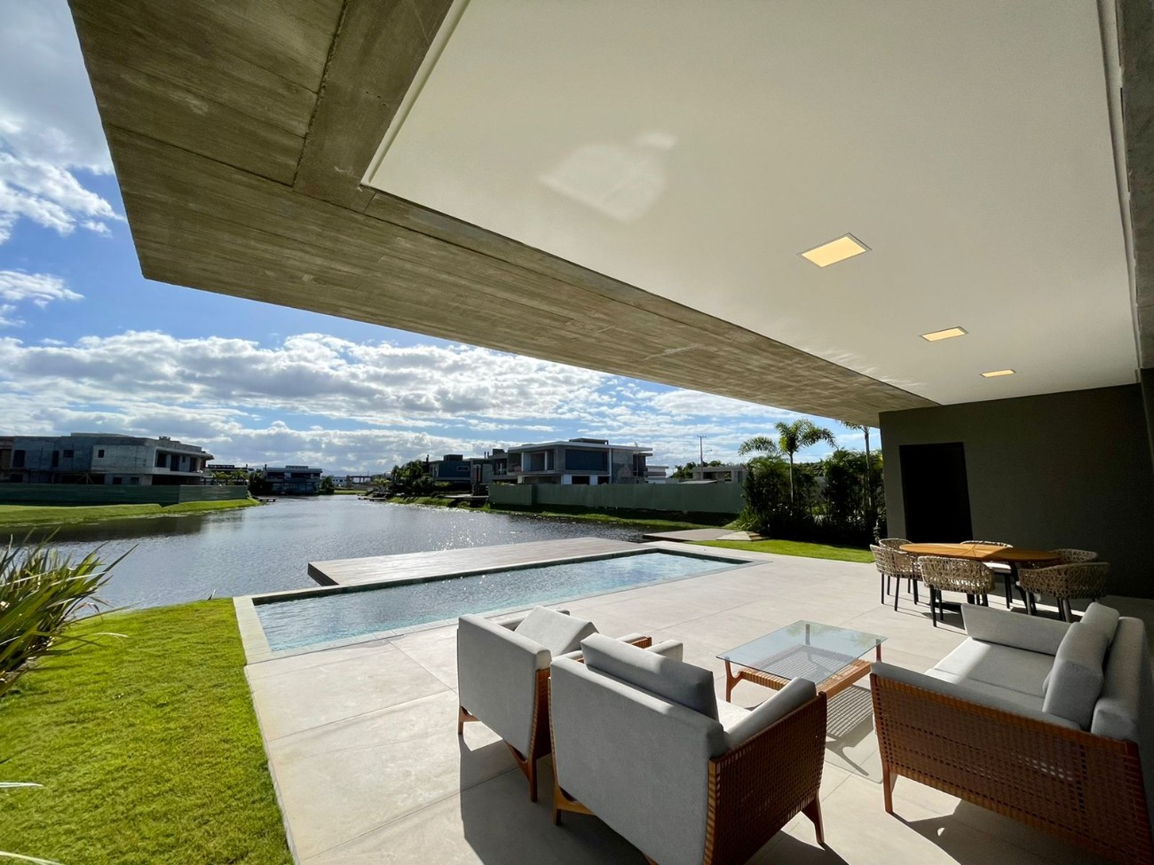 Imagem do imóvel Casa em condomínio 5 dormitórios à venda, Xangri-lá em Xangri-lá referência 251414