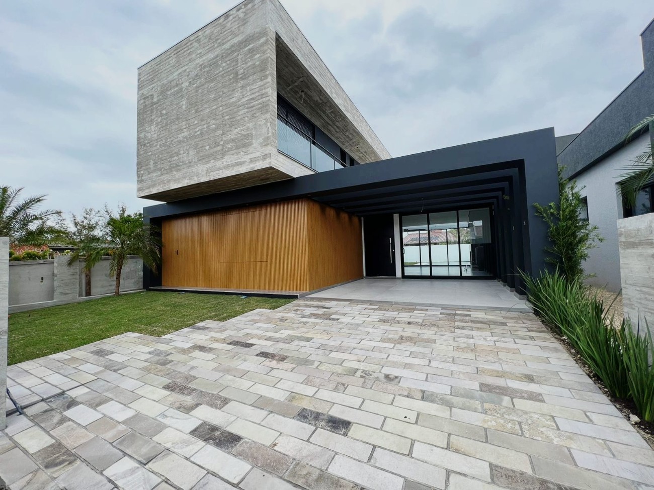 Imagem do imóvel Casa 4 dormitórios à venda, Centro em Xangri-lá referência 252039