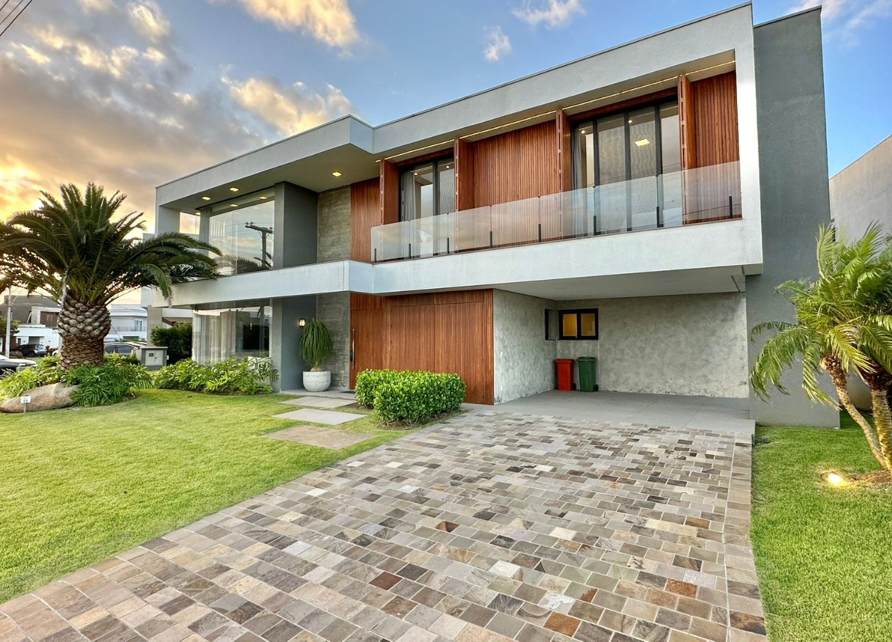 Imagem do imóvel Casa em condomínio 6 dormitórios para aluguel, Xangri-lá em Xangri-lá referência 305220