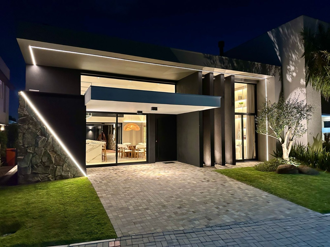 Imagem do imóvel Casa em condomínio 4 dormitórios para aluguel, Xangri-lá em Xangri-lá referência 305591