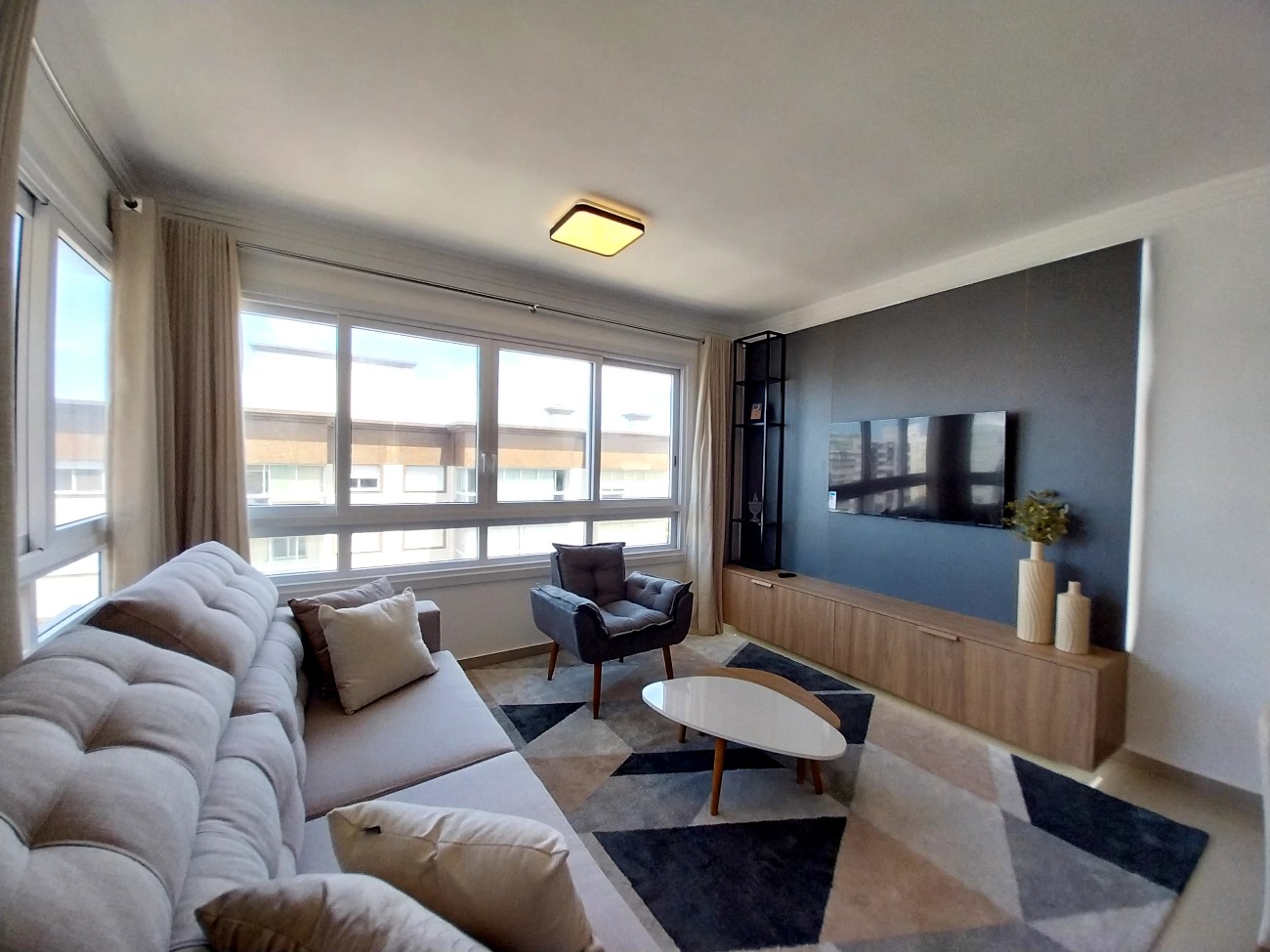 Imagem do imóvel Apartamento 3 dormitórios para aluguel, Zona Nova em Capão Da Canoa referência 305657