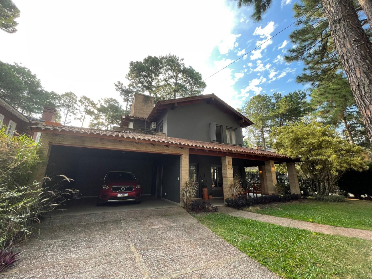 Imagem do imóvel Casa em condomínio 4 dormitórios para aluguel, Atlântida em Xangri-lá referência 305922