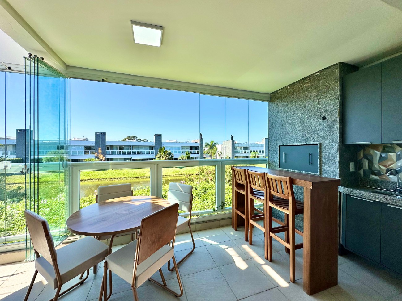 Imagem do imóvel Cobertura 4 dormitórios para aluguel, Atlântida em Xangri-lá referência 306381