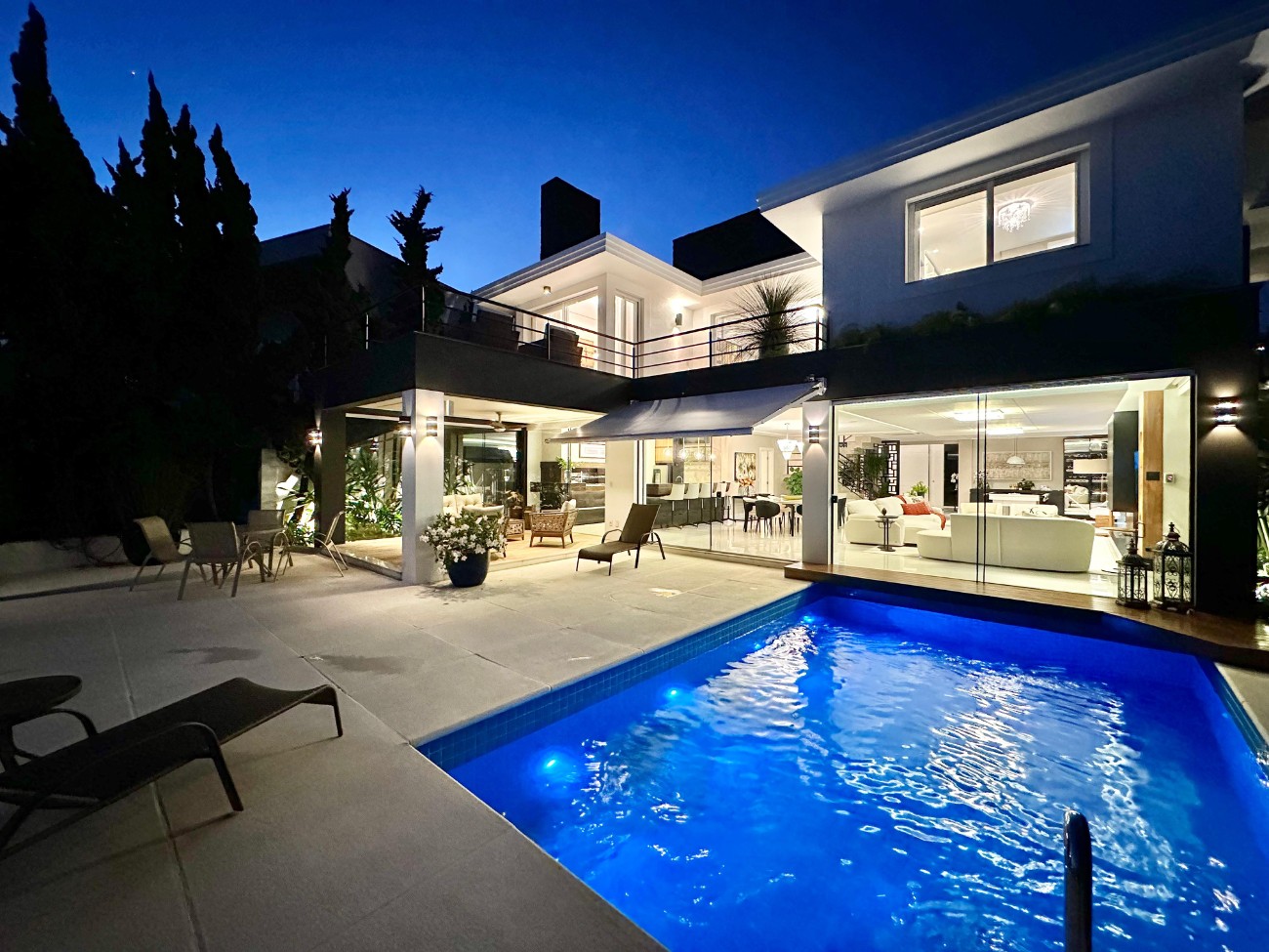 Imagem do imóvel Casa em condomínio 6 dormitórios para aluguel, Atlântida em Xangri-lá referência 306508