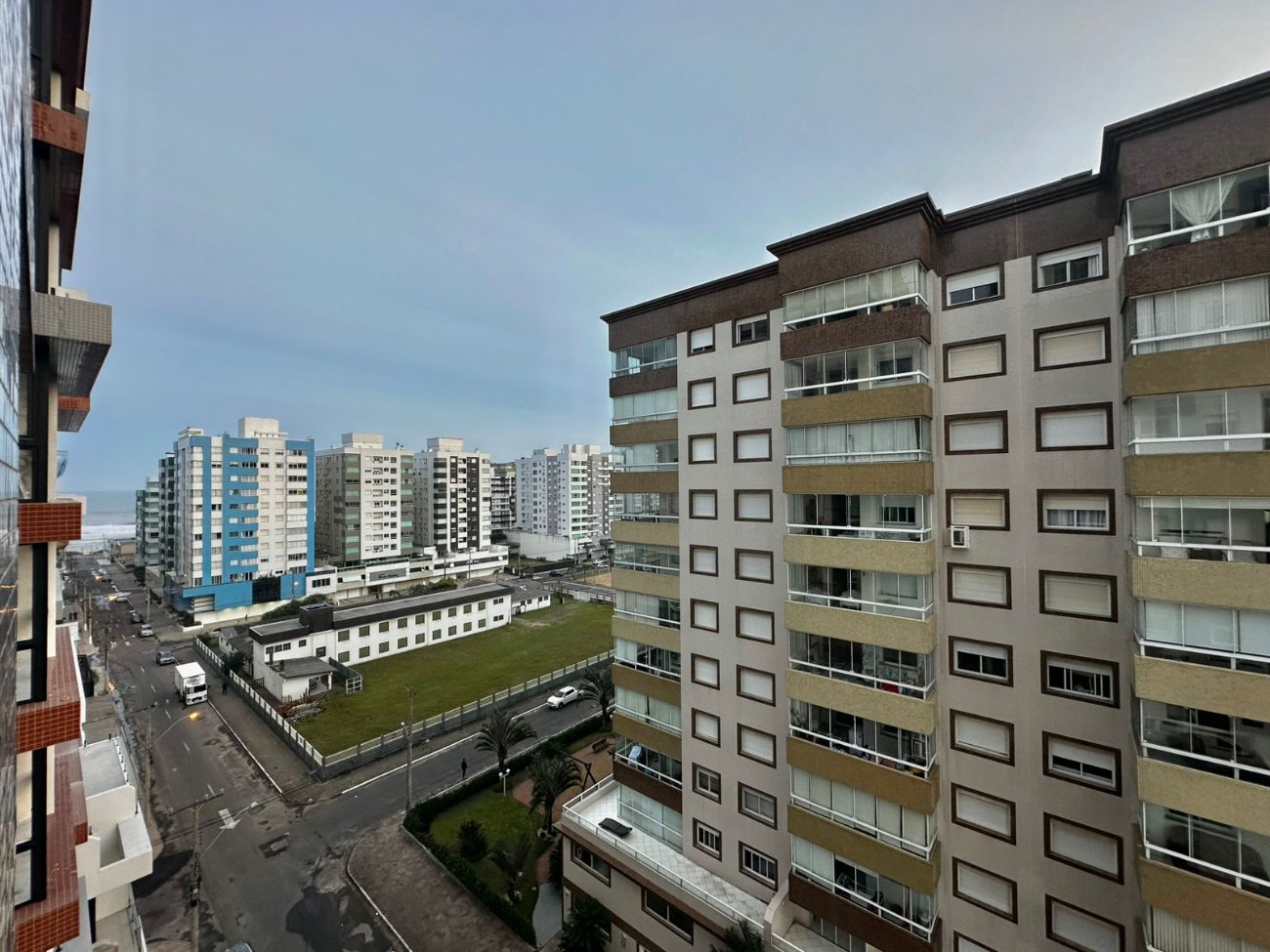 Imagem do imóvel Apartamento 2 dormitórios para aluguel, Zona Nova em Capão Da Canoa referência 306511