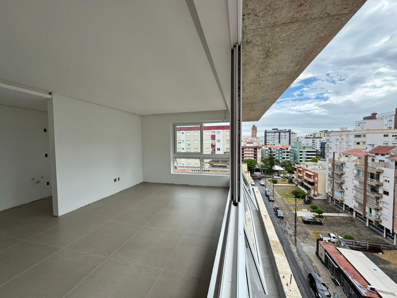 Imagem do imóvel Apartamento 3 dormitórios para aluguel, Zona Nova em Capão Da Canoa referência 306556