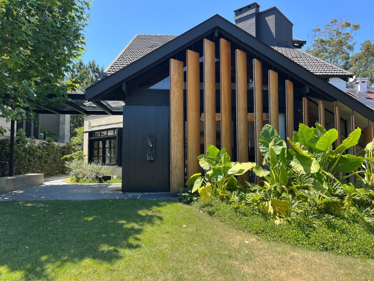 Imagem do imóvel Casa em condomínio 4 dormitórios para aluguel, Atlântida em Xangri-lá referência 306559