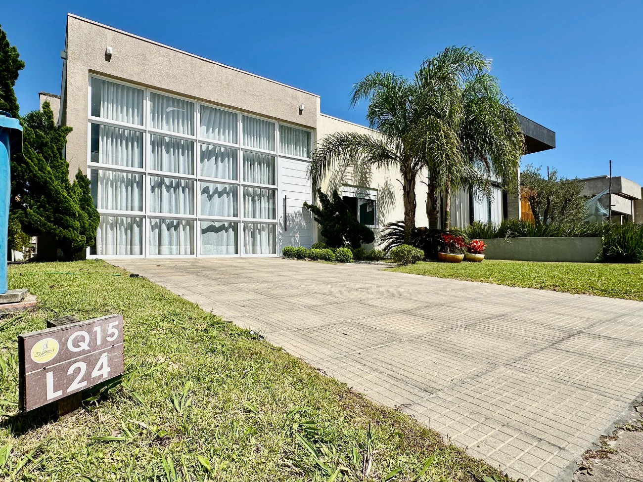 Imagem do imóvel Casa em condomínio 3 dormitórios para aluguel, Zona Nova em Capão Da Canoa referência 306657