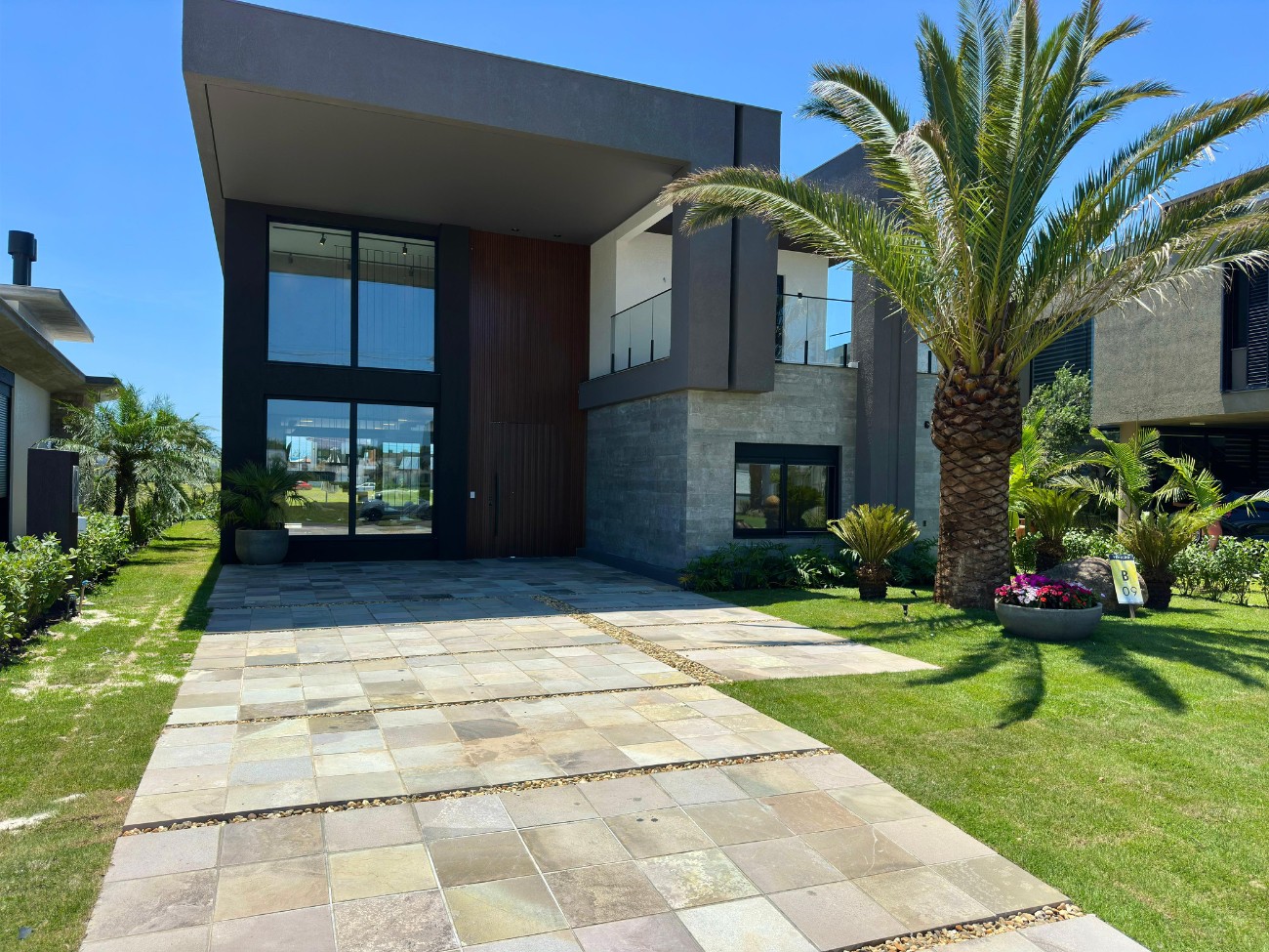 Imagem do imóvel Casa em condomínio 4 dormitórios para aluguel, Capão Novo em Capão Da Canoa referência 306699