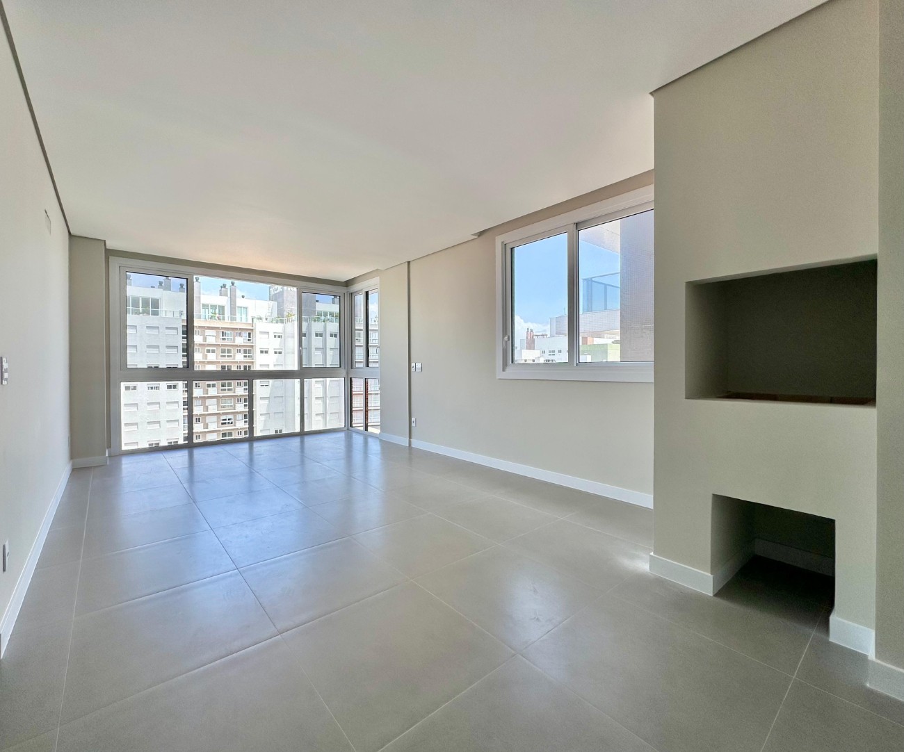 Imagem do imóvel Apartamento 3 dormitórios para aluguel, Centro em Capão Da Canoa referência 306700