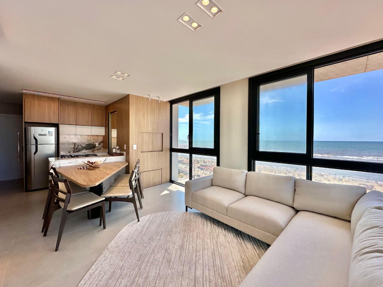 Imagem do imóvel Apartamento 3 dormitórios para aluguel, Zona Nova em Capão Da Canoa referência 306709