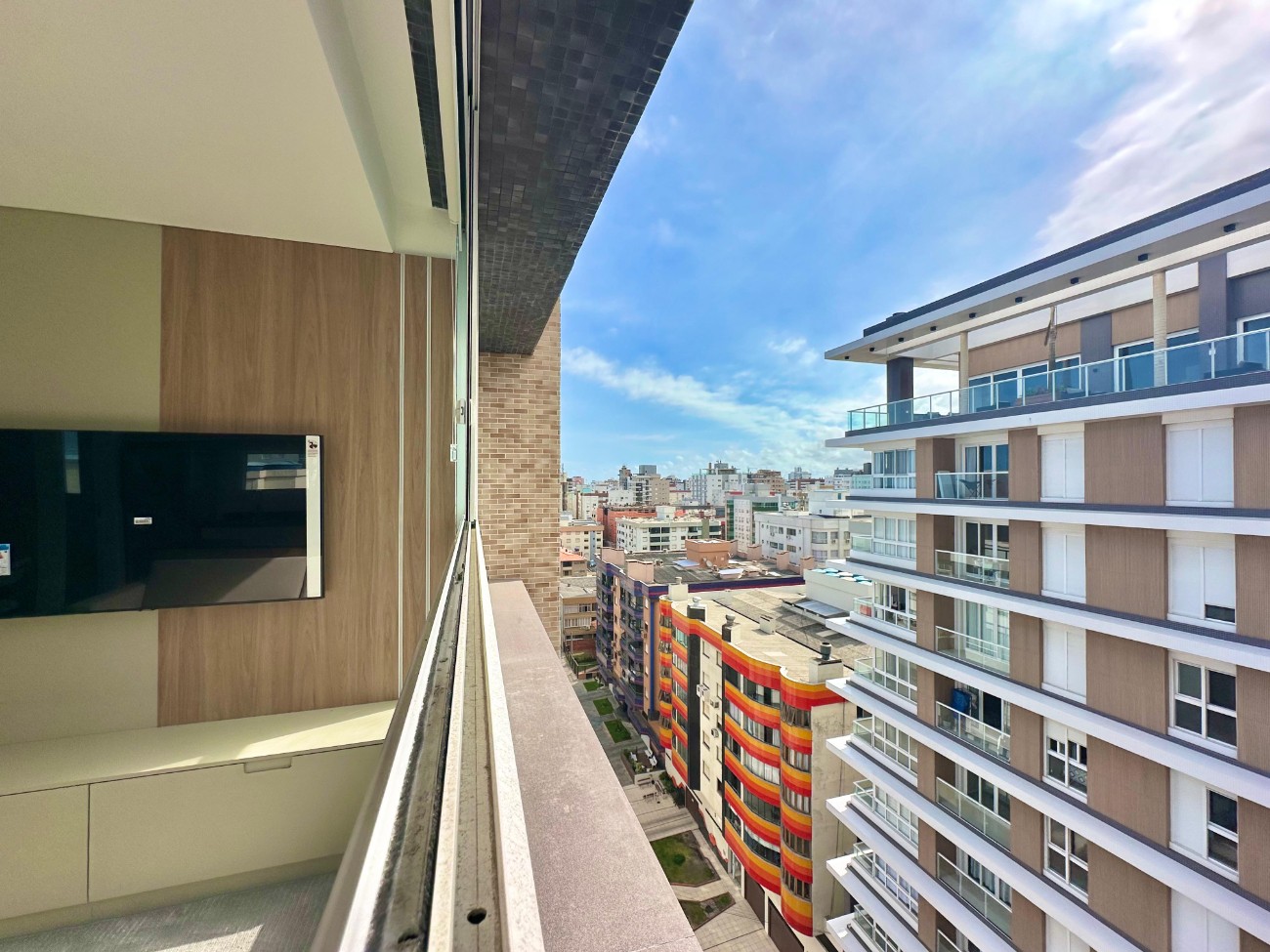 Imagem do imóvel Apartamento 3 dormitórios para aluguel, Zona Nova em Capão Da Canoa referência 306778