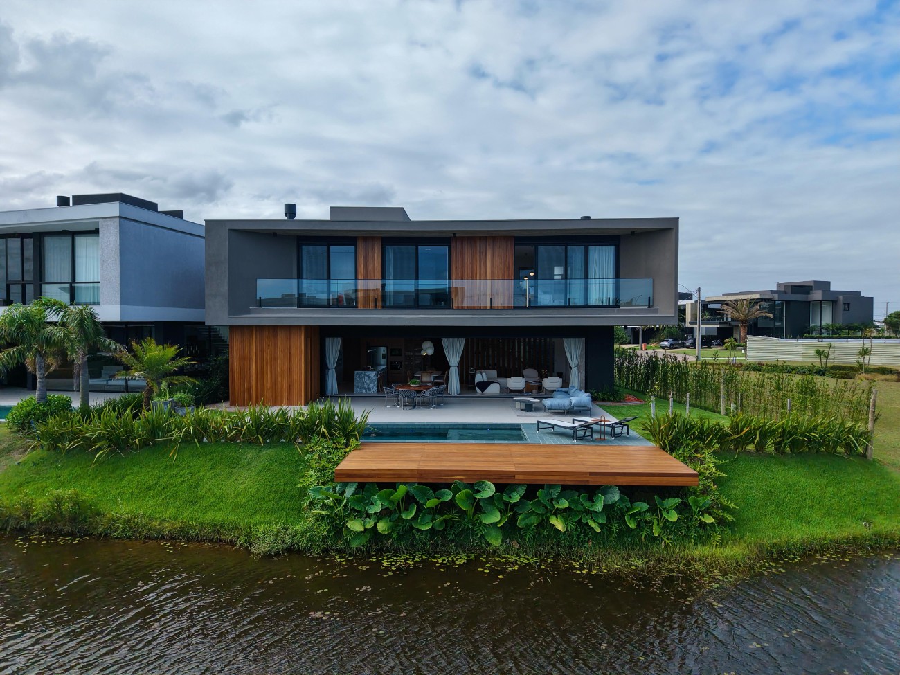 Imagem do imóvel Casa em condomínio 5 dormitórios para aluguel, Xangri-lá em Xangri-lá referência 306829