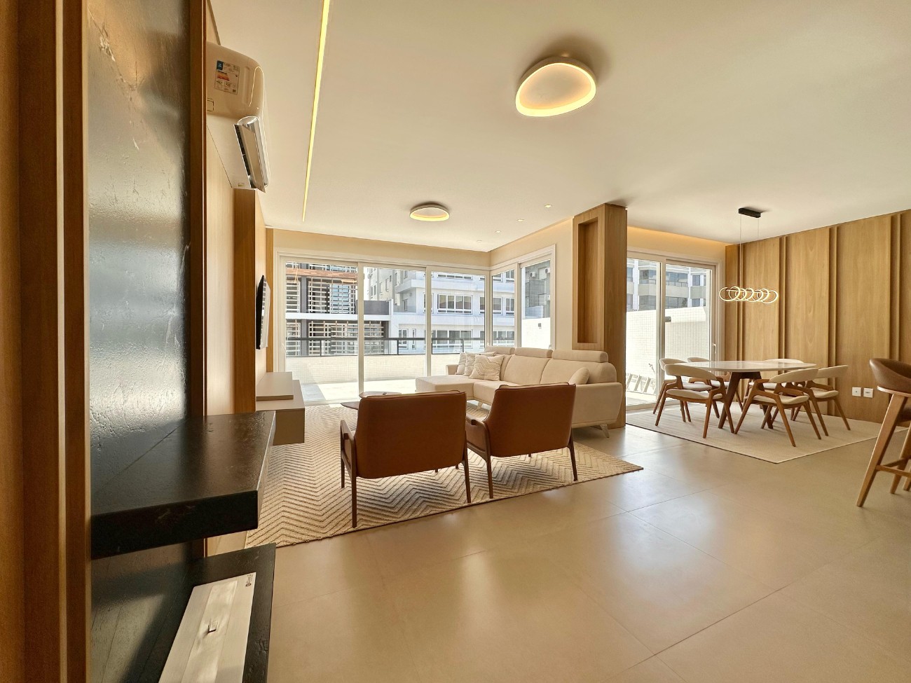 Imagem do imóvel Apartamento 3 dormitórios para aluguel, Zona Nova em Capão Da Canoa referência 306831