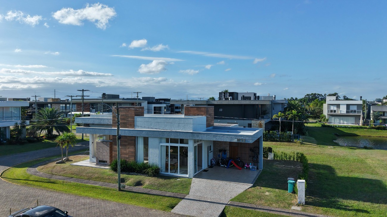 Imagem do imóvel Casa em condomínio 3 dormitórios para aluguel, Capão Da Canoa em Capão Da Canoa referência 306948