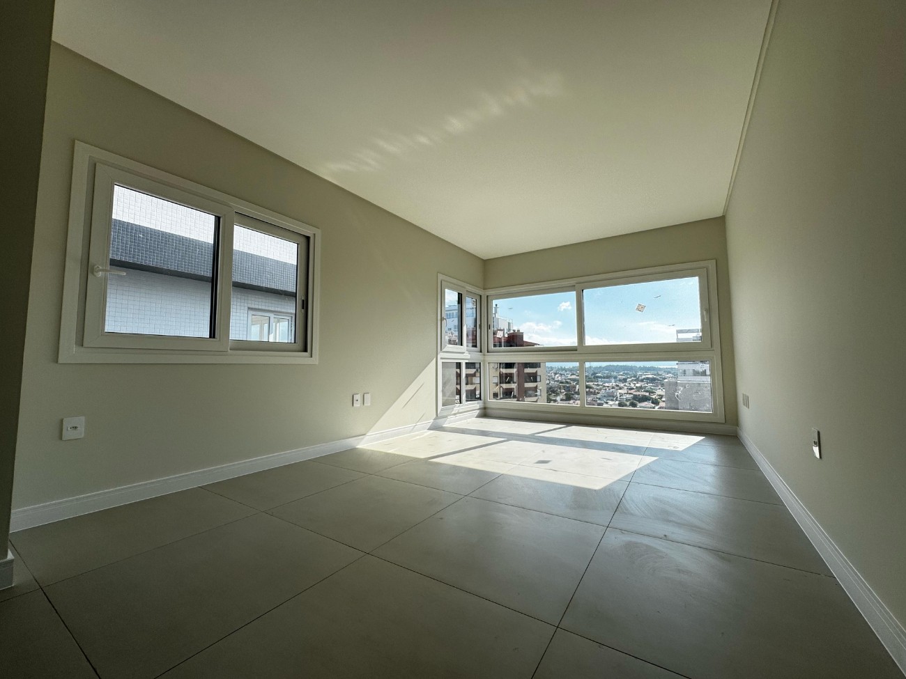 Imagem do imóvel Apartamento 2 dormitórios para aluguel, Zona Nova em Capão Da Canoa referência 306996