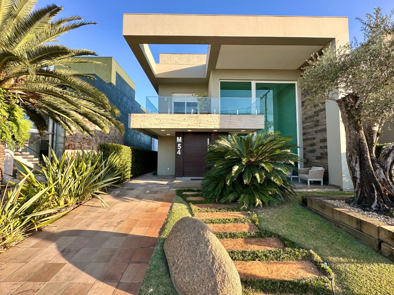 Imagem do imóvel Casa em condomínio 5 dormitórios para aluguel, Capão Da Canoa em Capão Da Canoa referência 307203