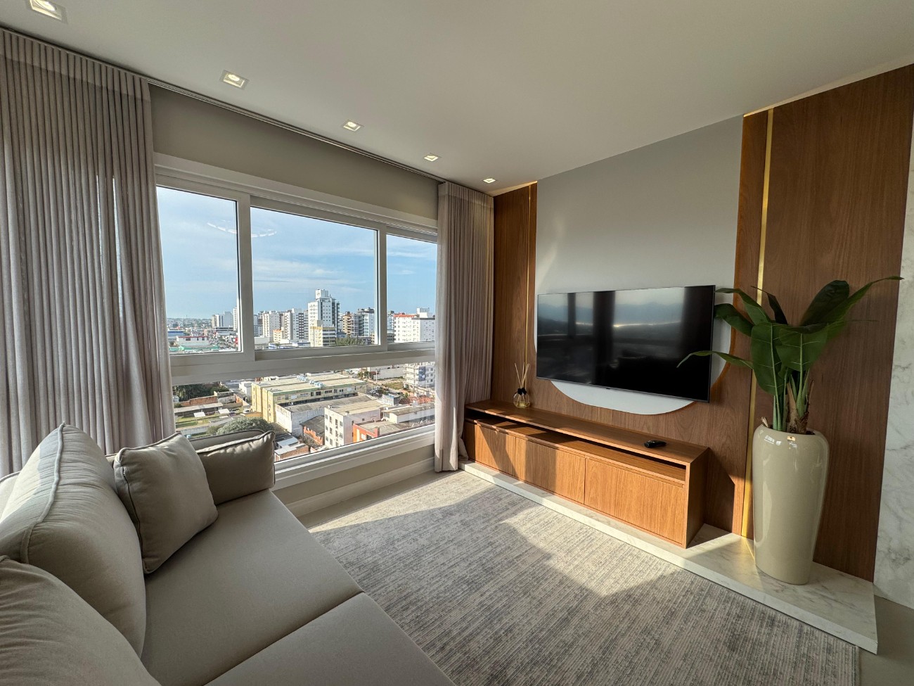 Imagem do imóvel Apartamento 3 dormitórios para aluguel, Centro em Capão Da Canoa referência 307304