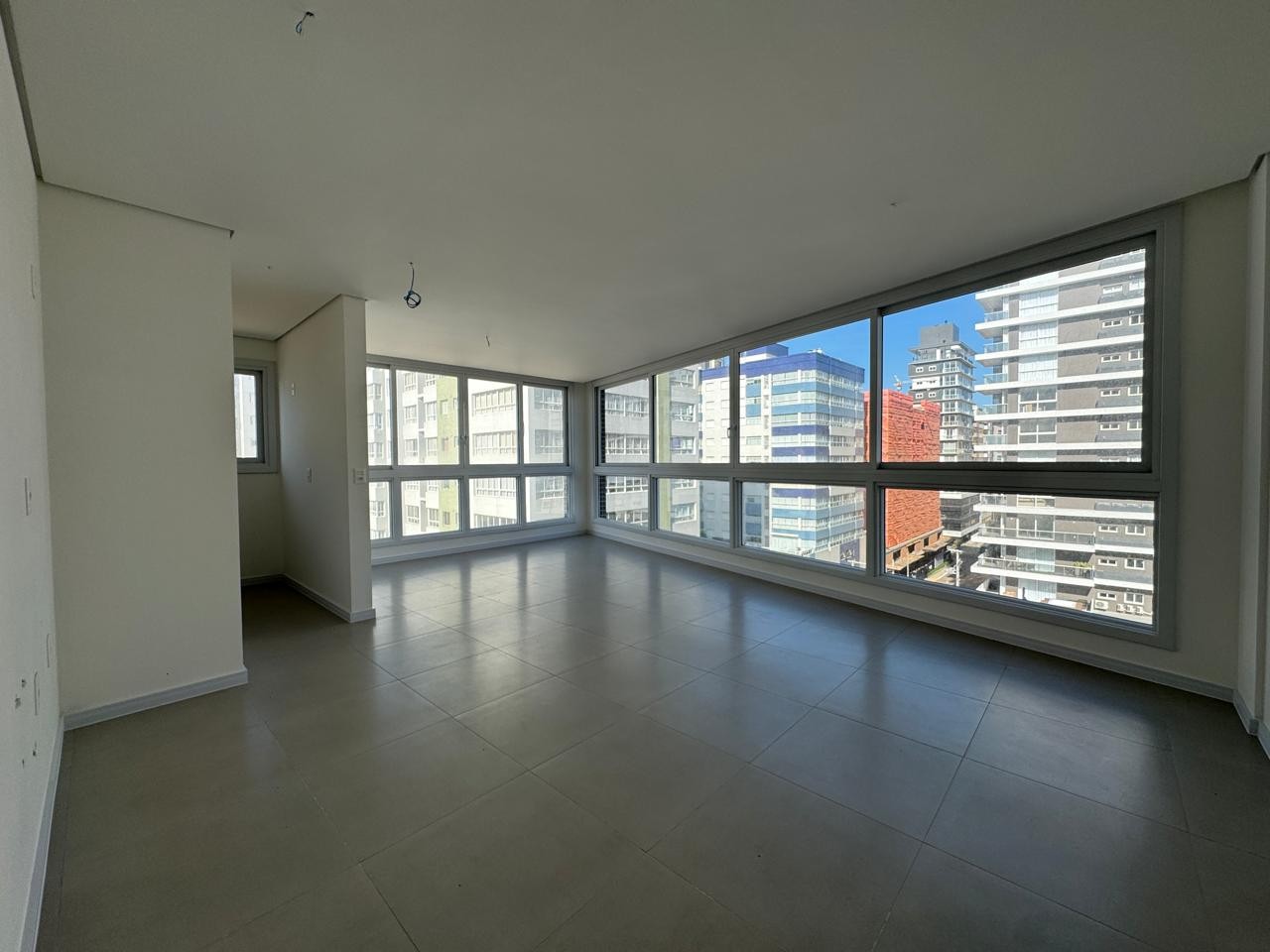 Imagem do imóvel Apartamento 3 dormitórios para aluguel, Navegantes em Capão Da Canoa referência 307596