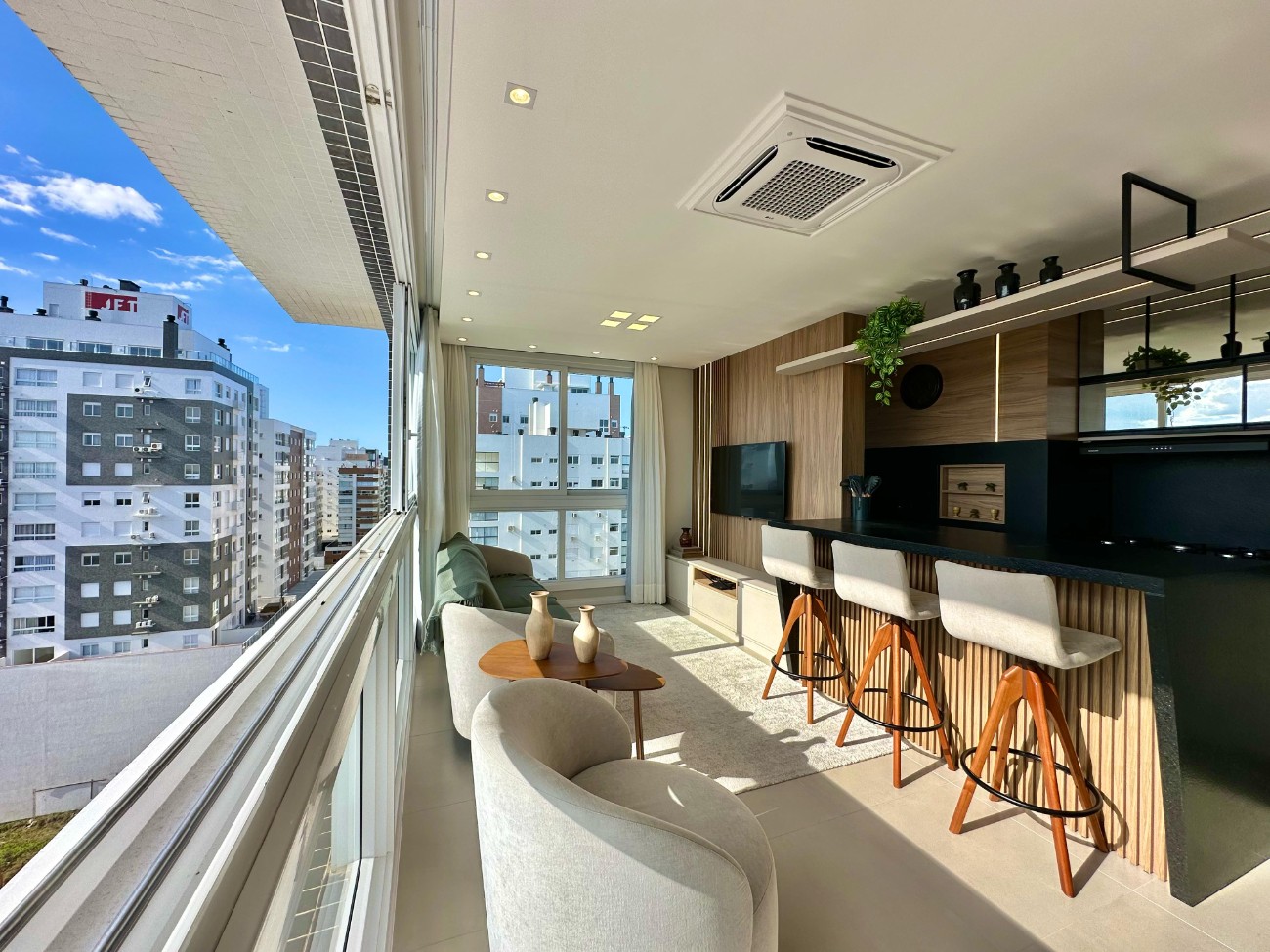 Imagem do imóvel Apartamento 3 dormitórios para aluguel, Navegantes em Capão Da Canoa referência 307597