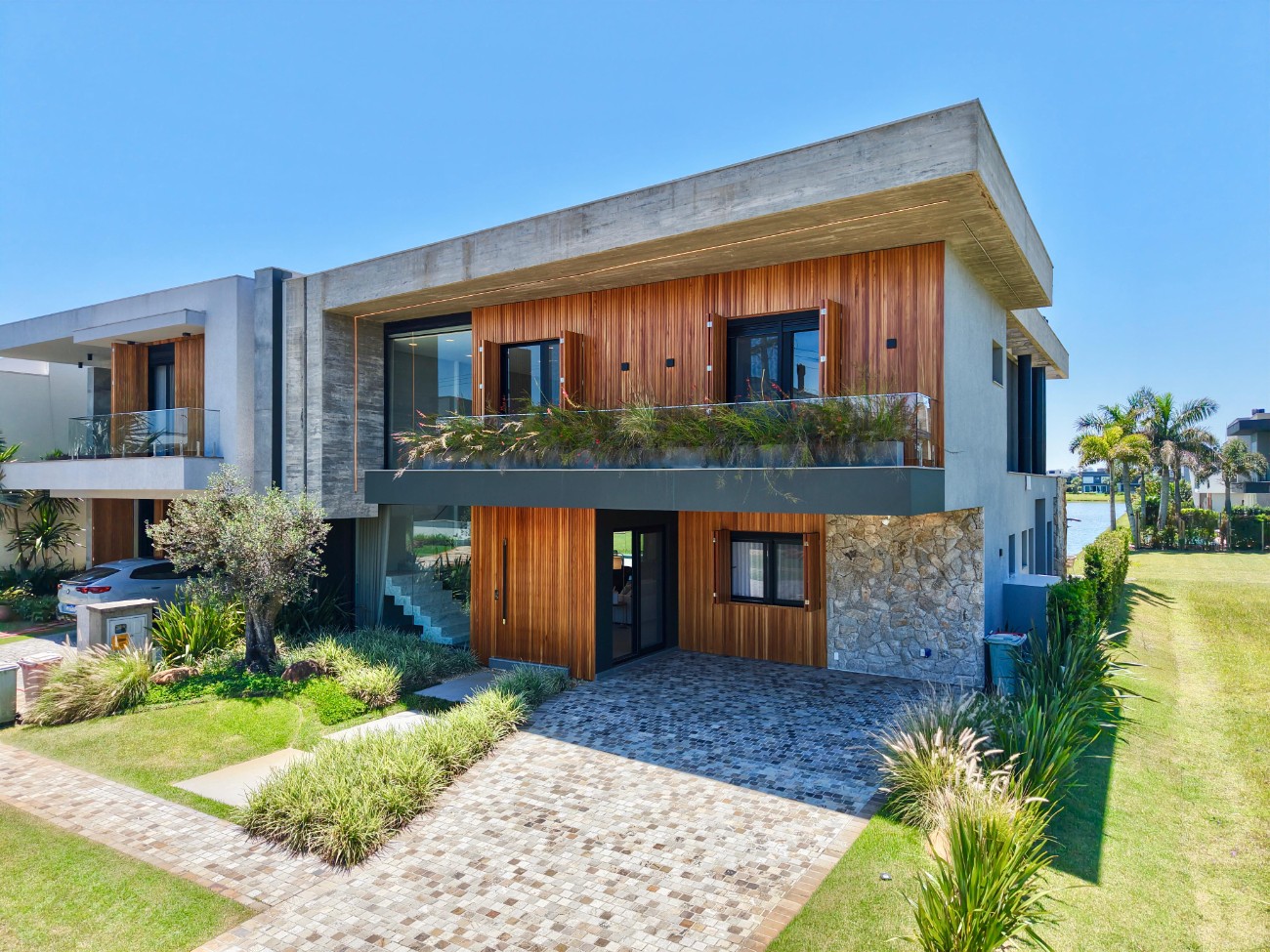 Imagem do imóvel Casa em condomínio 5 dormitórios para aluguel, Capão Da Canoa em Capão Da Canoa referência 307864