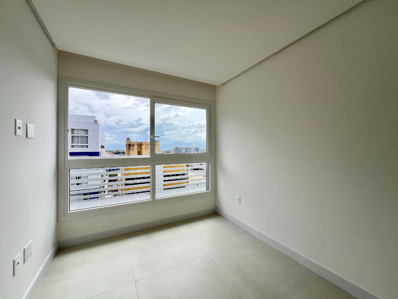 Imagem do imóvel Apartamento 2 dormitórios para aluguel, Zona Nova em Capão Da Canoa referência 307891