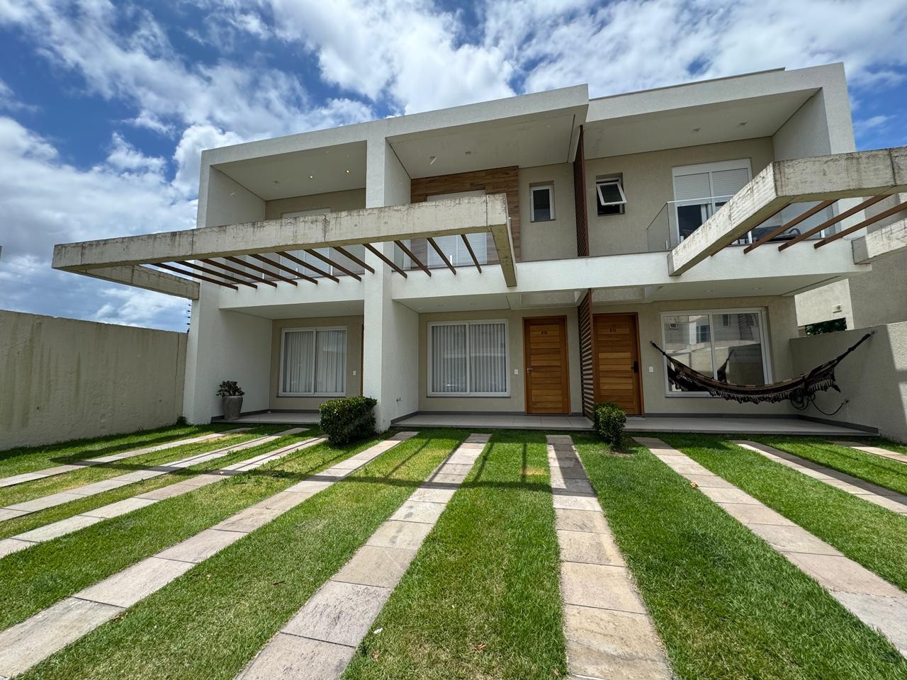 Imagem do imóvel Casa em condomínio 2 dormitórios para aluguel, Zona  Nova em Capão Da Canoa referência 307968