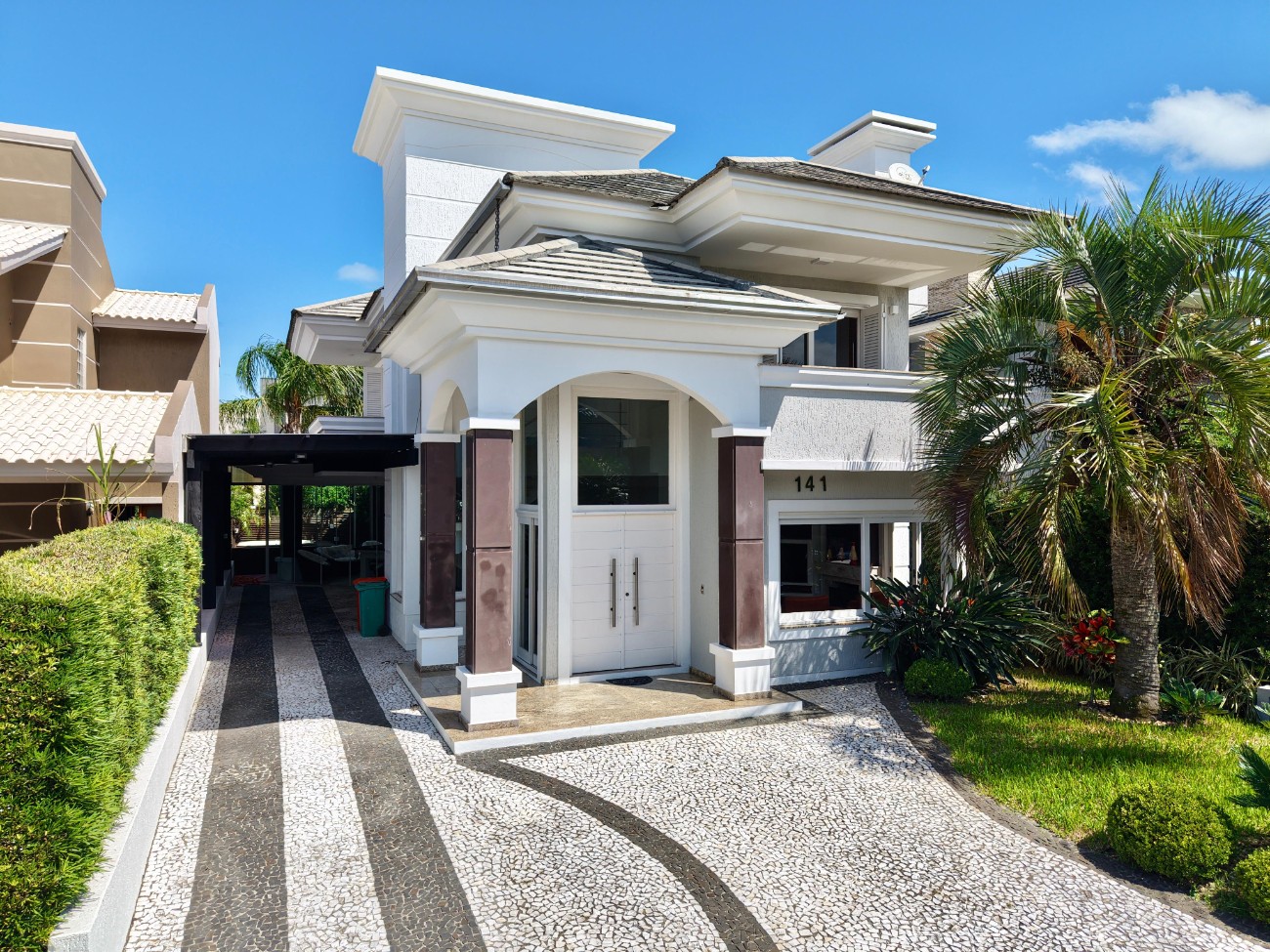 Imagem do imóvel Casa em condomínio 4 dormitórios para aluguel, Zona Nova em Capão Da Canoa referência 307982