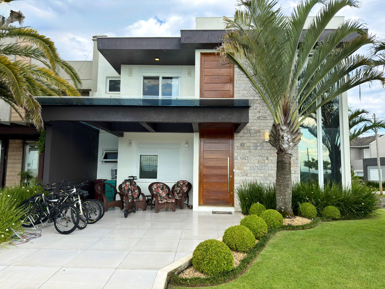 Imagem do imóvel Casa em condomínio 4 dormitórios para aluguel, Noiva Do Mar em Xangri-lá referência 307999