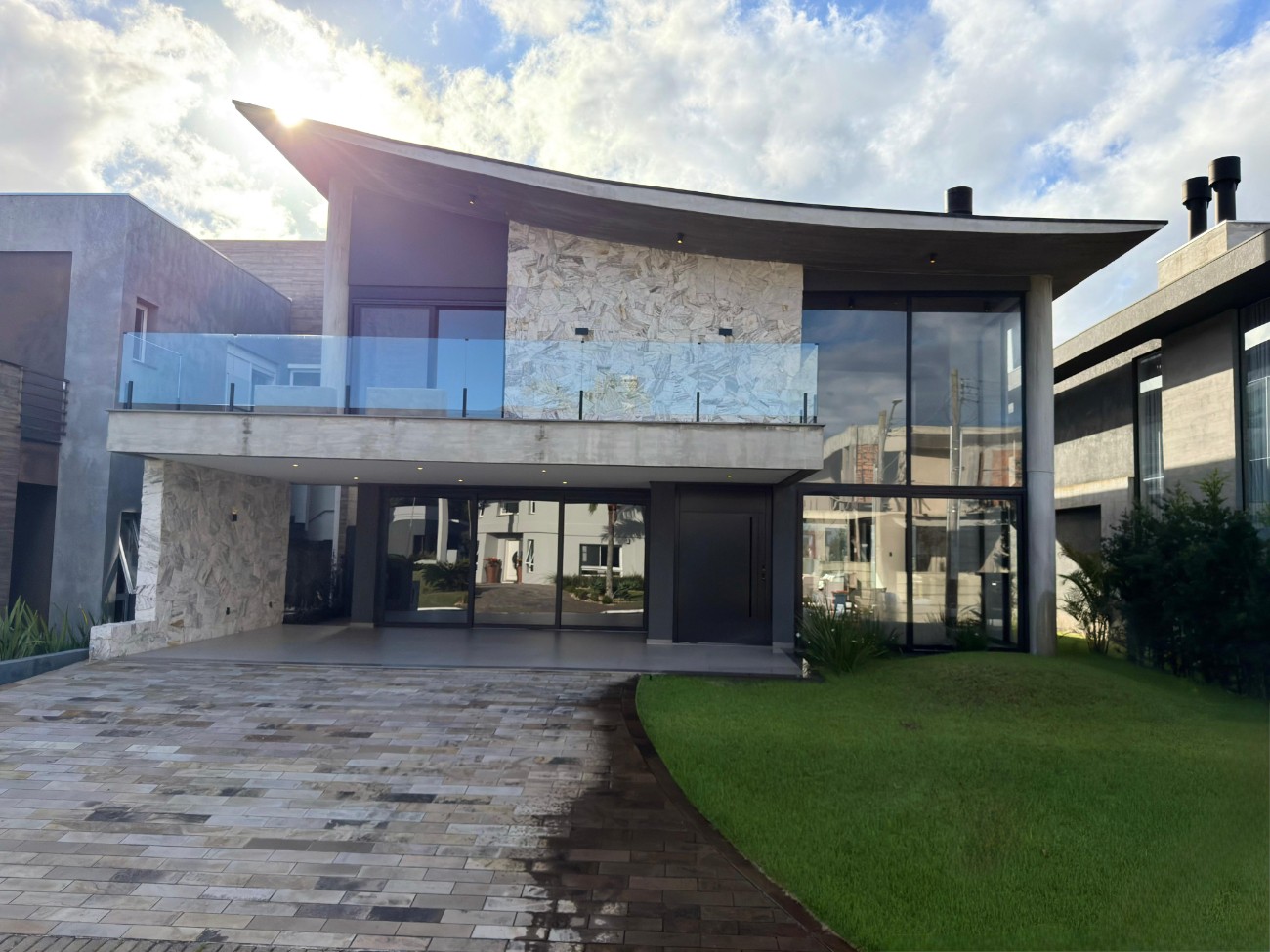 Imagem do imóvel Casa em condomínio 5 dormitórios para aluguel, Capão Da Canoa em Capão Da Canoa referência 308053